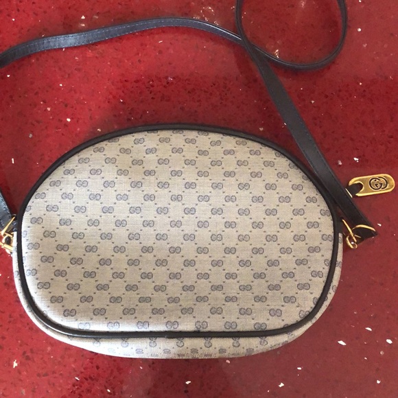 COPY - Vintage Gucci hand bag in excellent condit… - Picture 2 of 5